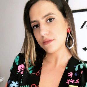 Meet your Posher, Carolina